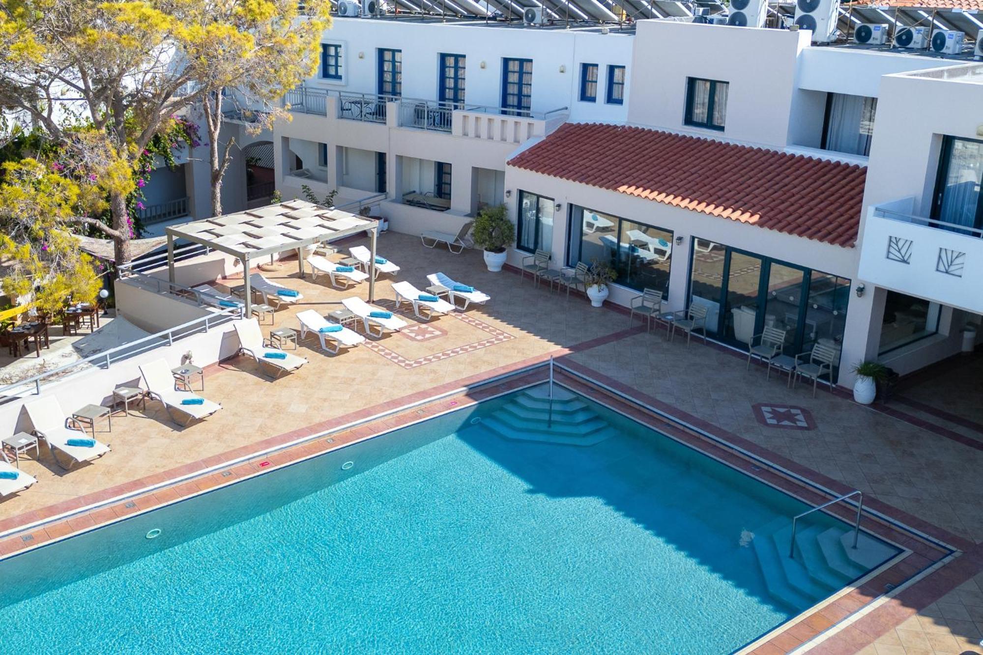 Castello Village Resort Sissi Exteriér fotografie